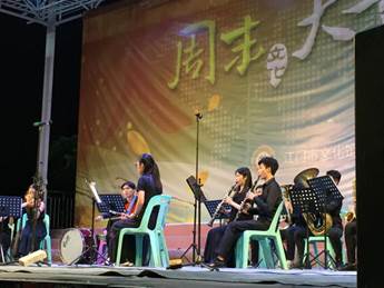 周末大舞臺演出照（單簧管）